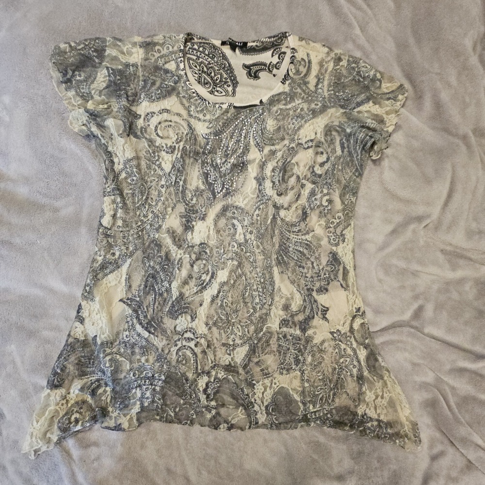 Roz & Ali Women's Large Asymmetric Lace Floral Witch Gray Flutter Sleeve